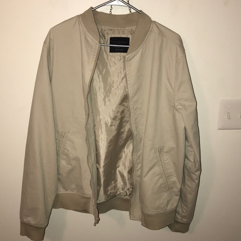 Aeropostale bomber